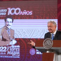 Cada quien es libre de vestirse del color que quiera, dijo AMLO sobre llamado a la "marea rosa"