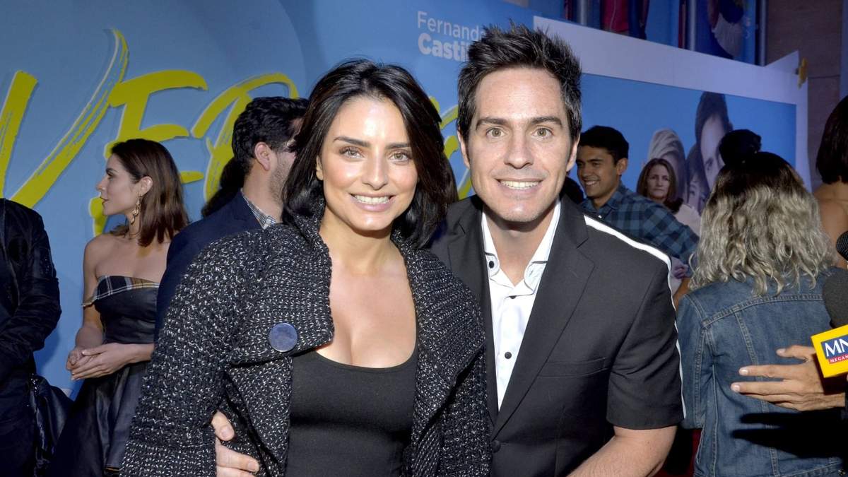 Aislinn Derbez y Mauricio Ochmann. Fuente: (Instagram)