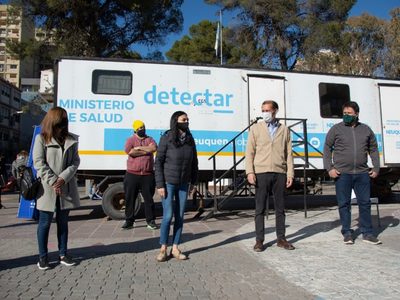 El puesto móvil de DetectAR realizó hisopados a 40 neuquinos