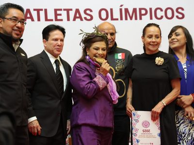 Brugada reconoce a atletas olímpicos y anuncia reformas para promover el deporte