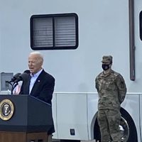 EU no tiene previsto compartir vacunas con México, dice la vocera de Biden