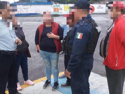 Rescatan a mujer secuestrada en una unidad de Diconsa