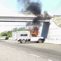Operativos desatan bloqueos carreteros y quemas en varios puntos de Michoacán