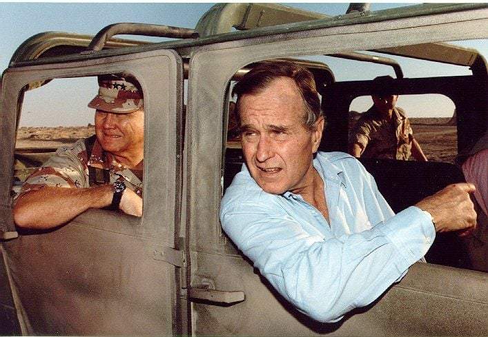 George H. W. Bush. Guerra del Golfo
