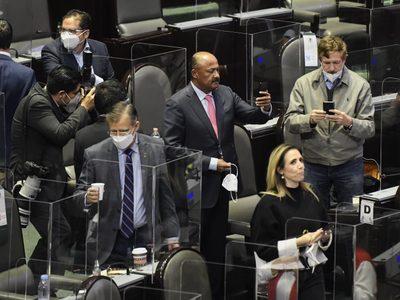 Líderes parlamentarios en San Lázaro encabezan disputa por reelección