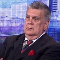 La abrupta caída que sufrió Luis Ventura en América TV