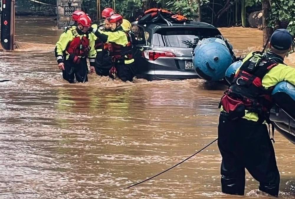 Niño de 13 años muere tras quedar atrapado en un desagüe durante las inundaciones en Maryland