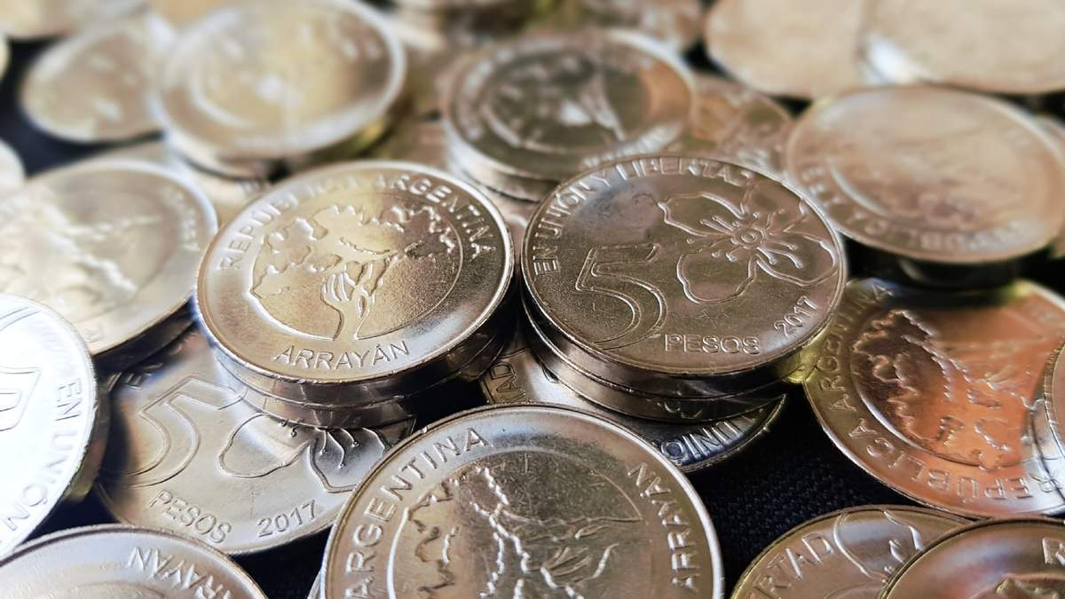 Monedas de 5 pesos. Fuente: (Instagram)