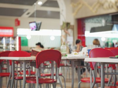 Reclutamiento del CJNG a jóvenes: alertan por citas en restaurantes de comida rápida