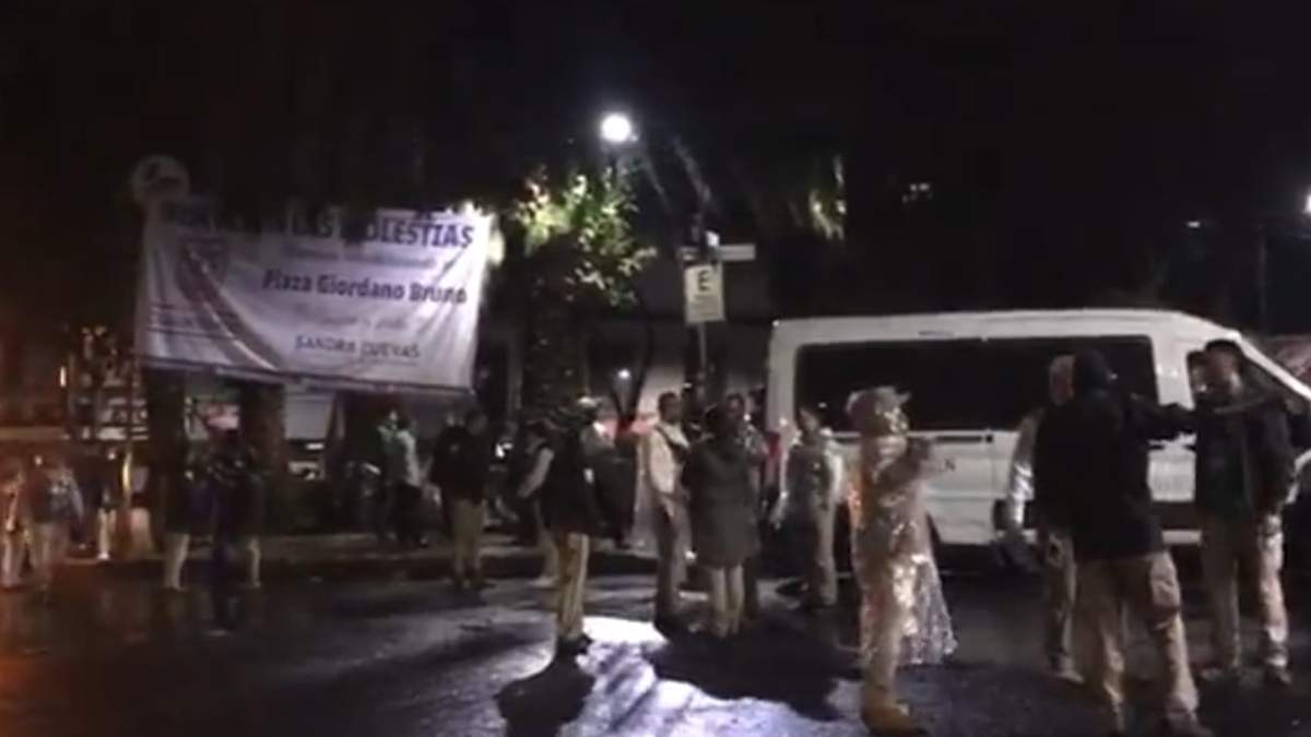 Los migrantes fueron subidos a autobuses