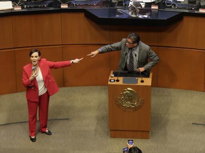 Tras choque entre Lilly Téllez y Saúl Monreal, la presidenta del Senado pide elevar el debate