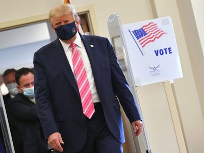 Donald Trump votó anticipadamente: "Un gran honor"