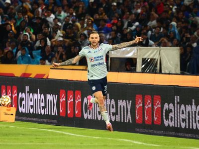 Cruz Azul remonta para vencer a Pumas y conquistar su décimo título en la Liga MX (Video)