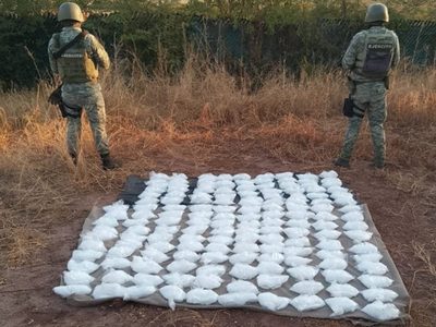 Localizan dos bodegas en Sinaloa; fabricaban metanfetamina con valor de mil 933 millones de pesos