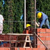 El gobierno presenta este jueves el plan de obras para reducir el déficit habitacional