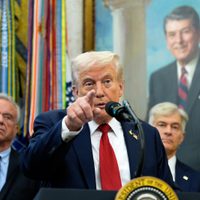 ¿Culpa de republicanos o demócratas?; sin un acuerdo sobre presupuesto de Trump (Video)