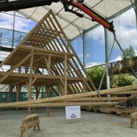La reconstrucción del tejado de Notre Dame transporta a los carpinteros a la Edad Media
