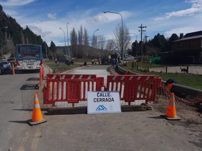 Por no hacer caso a los carteles, destruyeron el nuevo asfalto de la ruta 40 en la caminera