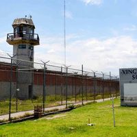 Filman serie de TV en penal de Morelos