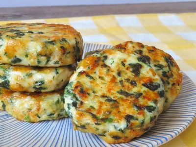 Hamburguesas de pollo y brócoli: una receta exprés y deliciosa que tenés que probar en tu próxima cena