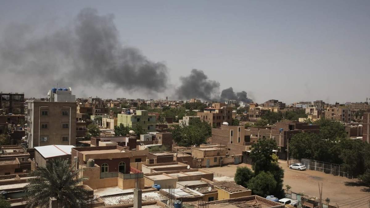 Los combates en la capital entre el Ejército de Sudán y las Fuerzas de Apoyo Rápido se reanudaron tras un cese el fuego con mediación internacional