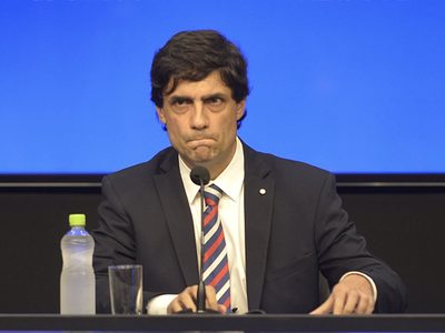 "Silencio": Desde el Gobierno mandaron a callar a Lacunza por la deuda bonaerense