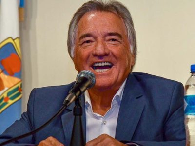 El líder sindical Luis Barrionuevo fue internado de urgencia y está en terapia intensiva