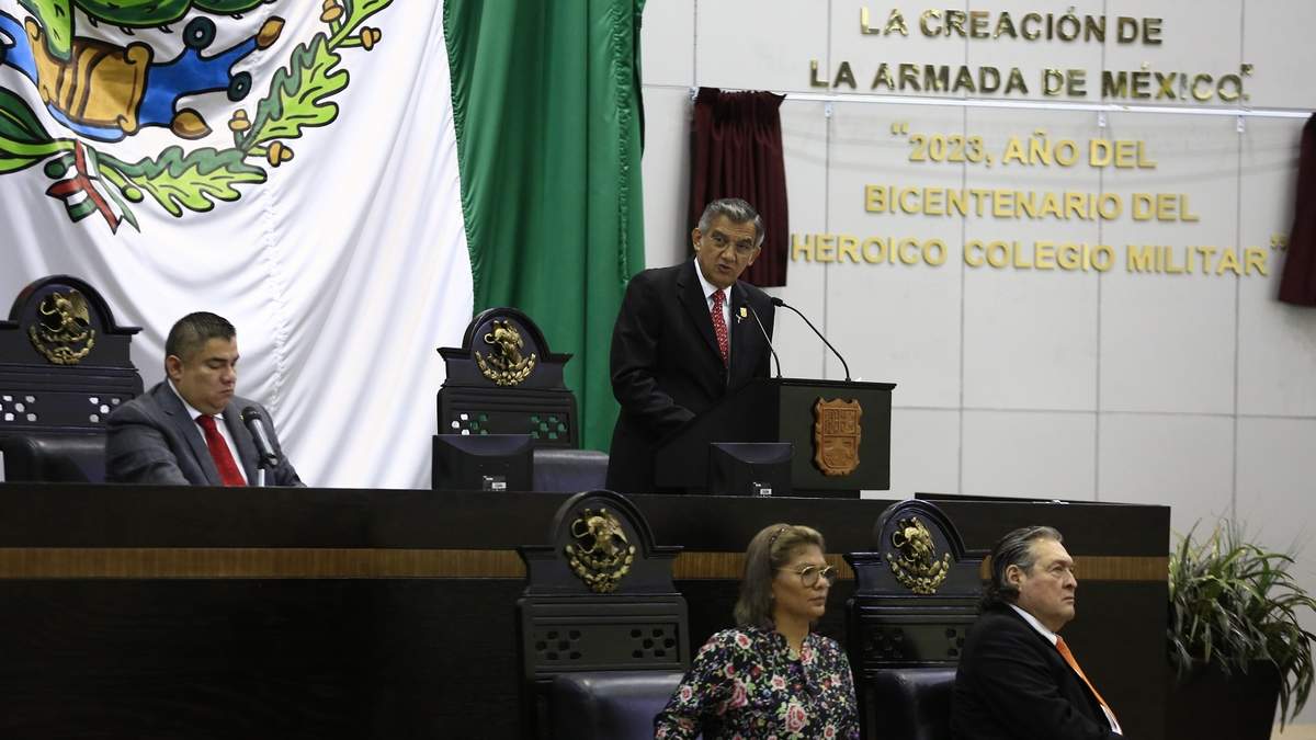 Devela gobernador letras de oro en el Congreso de Tamaulipas por el bicentenario del Colegio Militar