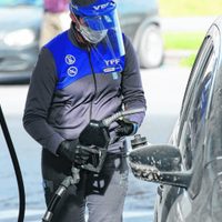 Impacto al bolsillo: YPF subió los precios de los combustibles