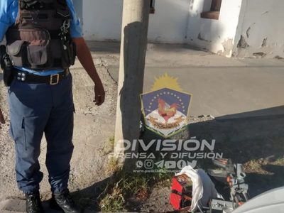 Dos jóvenes robaban en un edificio y la Policía los demoró a pocas cuadras del lugar