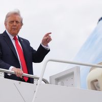Trump apunta a un tercer ataque de EU contra una embarcación venezolana en el Caribe