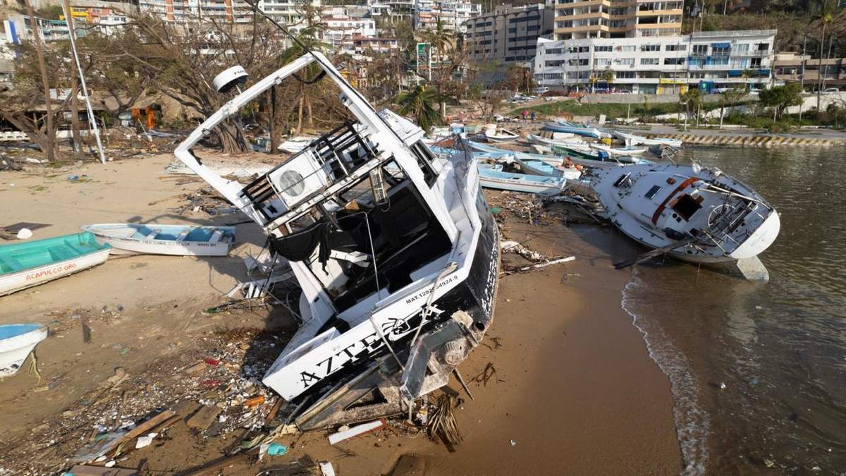 Devastación provocada por el huracán Otis en octubre pasado