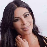 ¡Sin salir de casa! Kim Kardashian demostró su creatividad para modelar su nueva colección