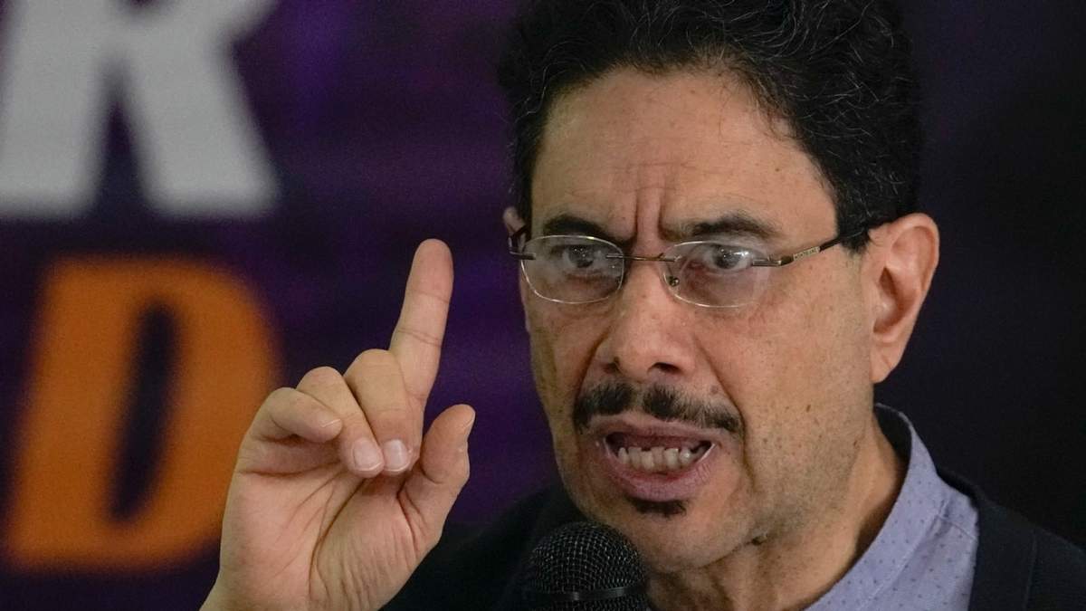 El candidato presidencial izquierdista, Iván Cepeda, en Colombia