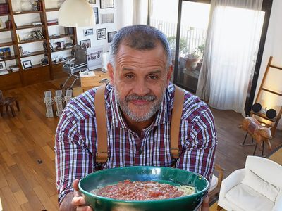Christian Petersen da cátedra con su fastuoso loft en zona norte