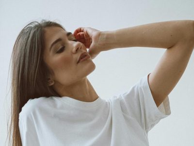 Con 3 ingredientes, la mezcla infalible que sirve para eliminar las desagradables manchas en las axilas