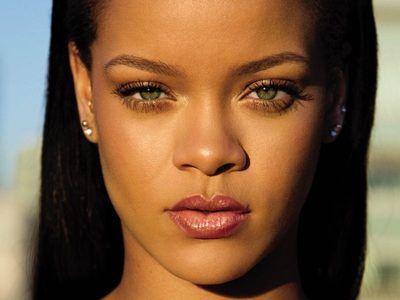 "¡Fue su idea!": Rihanna hace historia al mostrarse como nunca antes