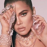 "¡De acero!" Así quedó la retaguardia Khloé Kardashian y encendió las redes ¡levantando su prenda!