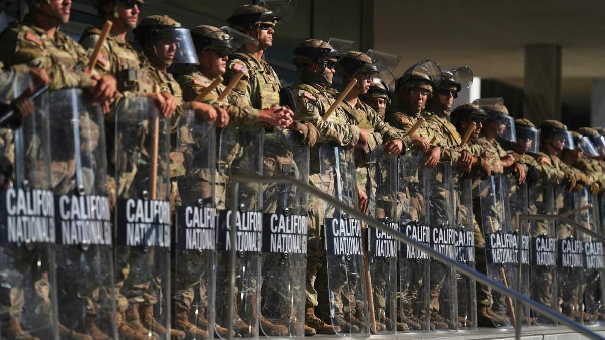 Efectivos de la Guardia Nacional en Los Ángeles el 10 de junio del 2025