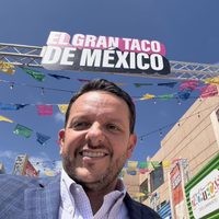 ¿Quién es Carlos Torres? Esposo de la gobernadora de Baja California con visa cancelada