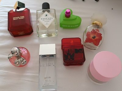 No tires los frascos de perfume vacíos: creá esto tan hermoso para darle elegancia a tu living