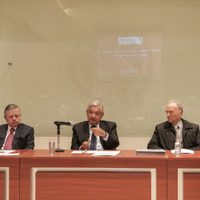López Obrador firma convenio con SCJN y FGR para esclarecer Ayotzinapa