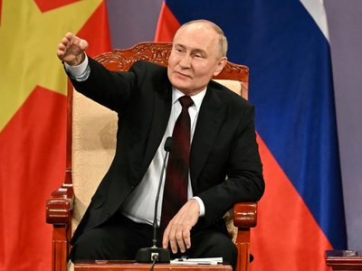 El video que despertó todo tipo de hipótesis sobre la salud de Putin