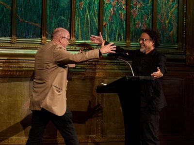 Alejandro González Iñárritu y Guillermo Arriaga se reconcilian en los 25 años de “Amores perros”