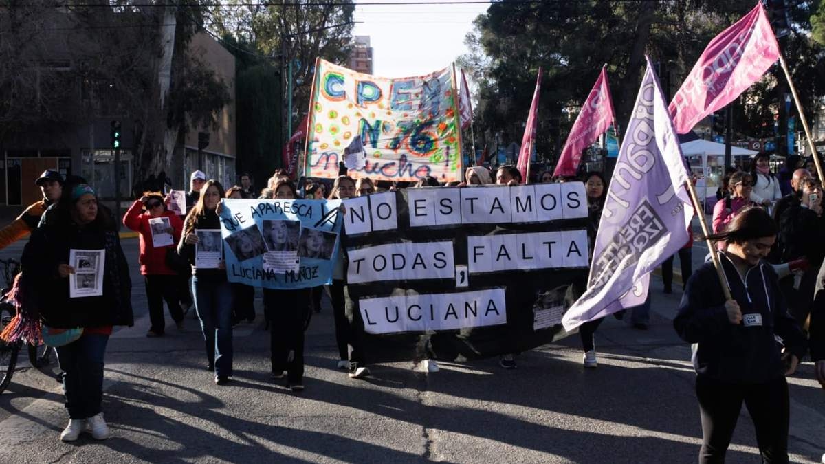 Se organizaron varias marchas para pedir por la aparición de Luciana. Fuente (Emiliano Ortíz)