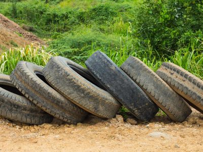 No tires el viejo neumático de tu automóvil y creá la mesa ratona más trendy y sin gastar de más