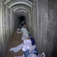 Ejército israelí revela video de túnel en Gaza donde Hamás mató a seis rehenes (Video)