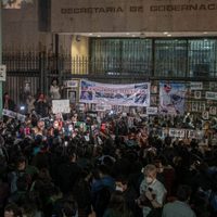Las familias sufrimos y lloramos, pero exigimos verdad y justicia