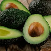Palitos de palta: imperdible receta para picotear este domingo y acompañalos con alguna salsa
