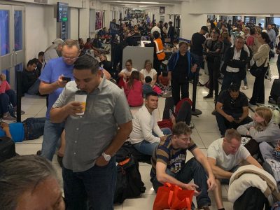El AICM suspende operaciones por ceniza del Popocatépetl; consulta el estatus de tu vuelo